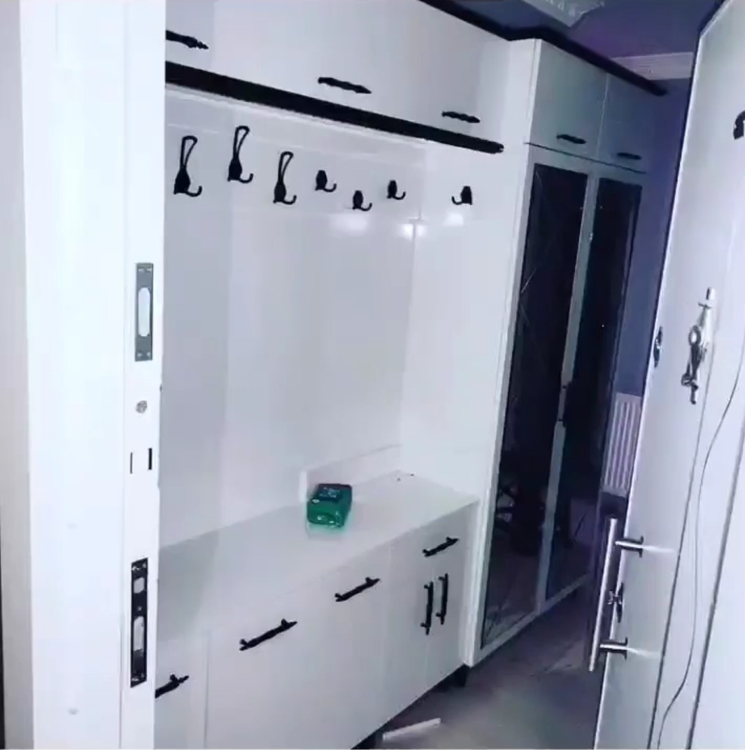 özel tasarım harikası vestiyer dolabı