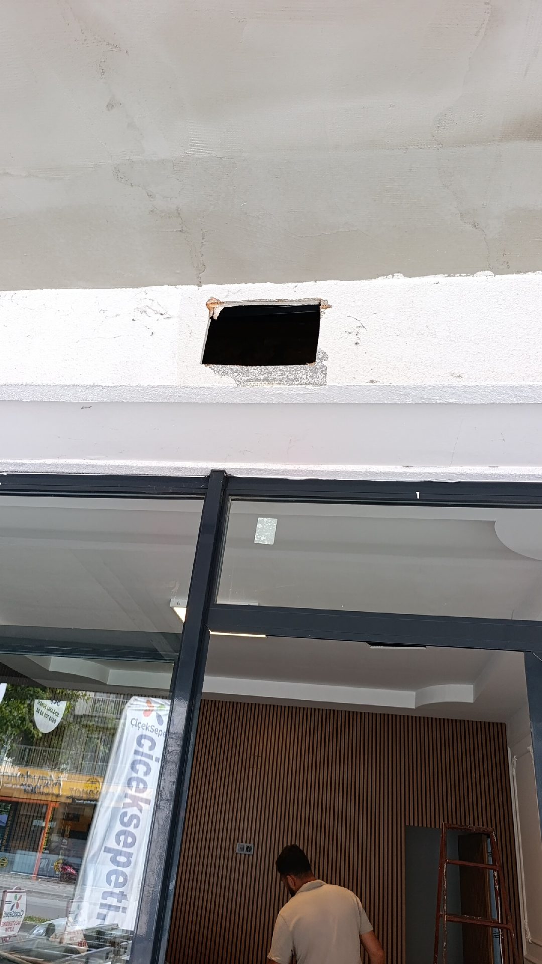 her türlü tadilat ve tamirat yapılır inşaat işinde .
