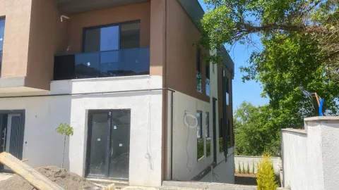 alüminyum korkuluk cam balkon